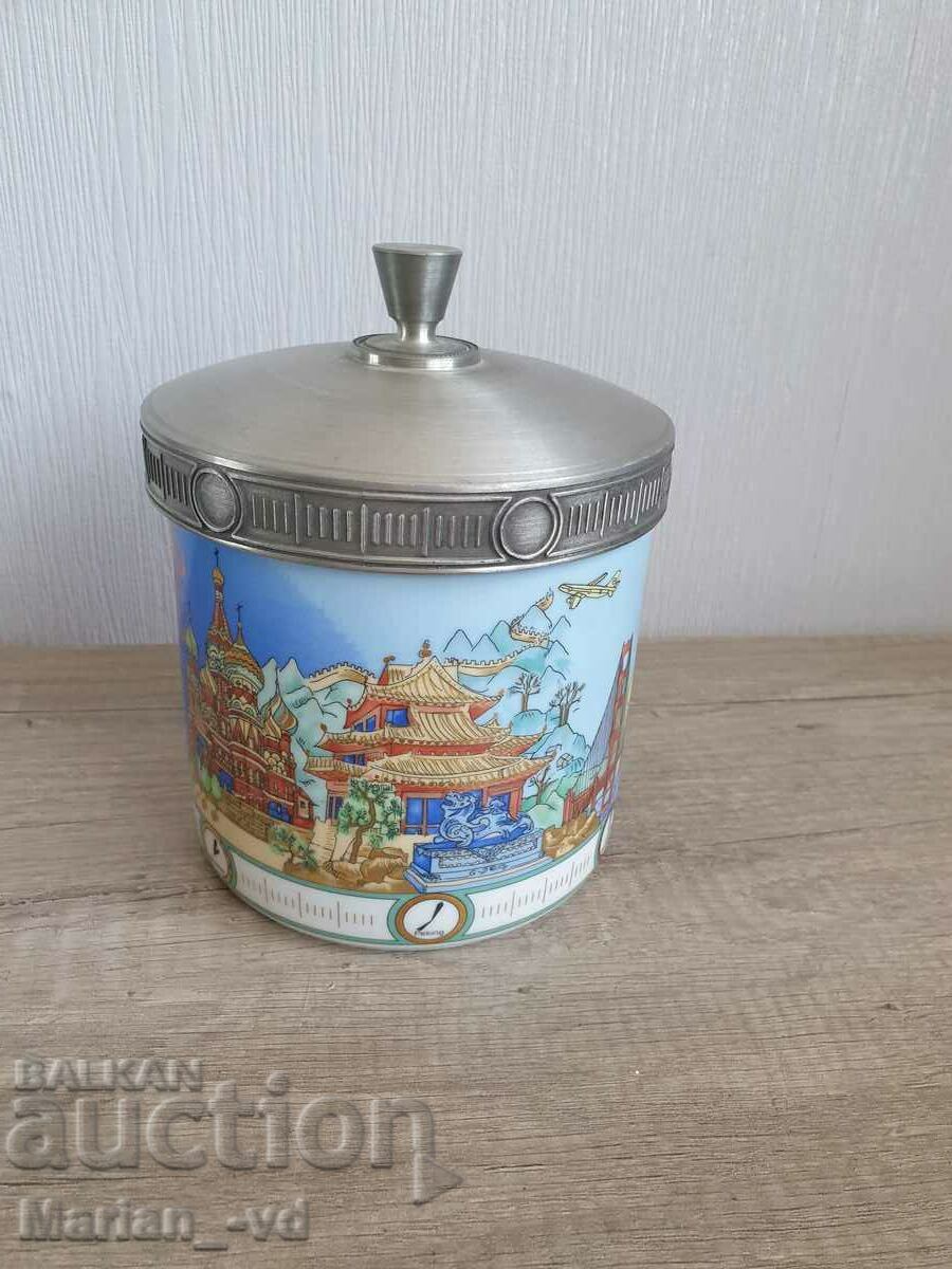 Auction Porcelain jar special edition for the year 2000 Auction Porcelain jar special edition for the year 2000