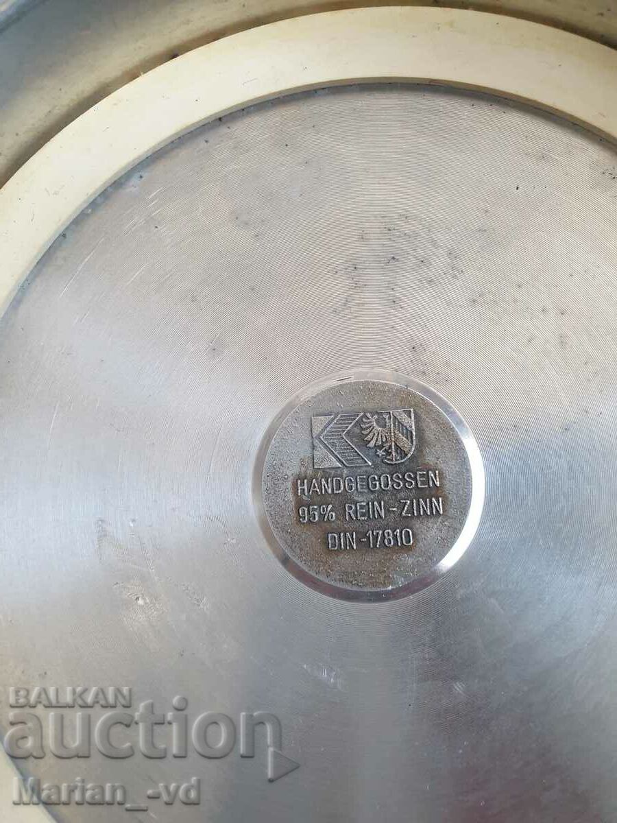 Limited edition porcelain biscuit and gingerbread box - 6 Limited edition porcelain biscuit and gingerbread box - 6