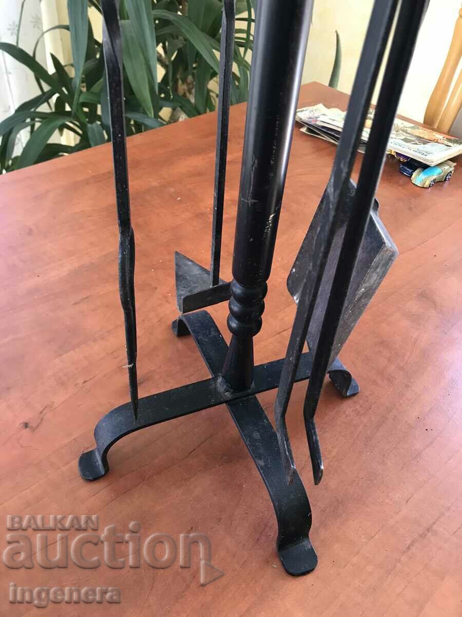 Auction WROUGHT IRON FIREPLACE STAND WITH ACCESSORIES Auction WROUGHT IRON FIREPLACE STAND WITH ACCESSORIES