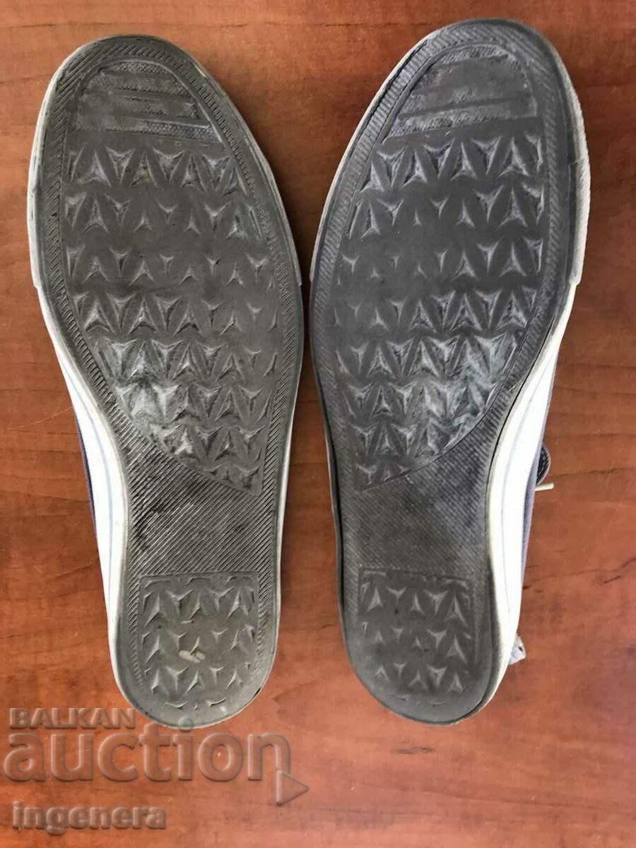 Delivery of SNEAKERS-No. 46