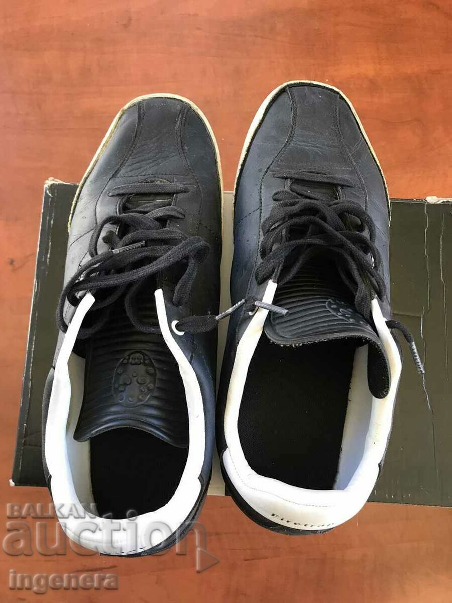 Delivery of SNEAKERS - No. 47 Delivery of SNEAKERS - No. 47