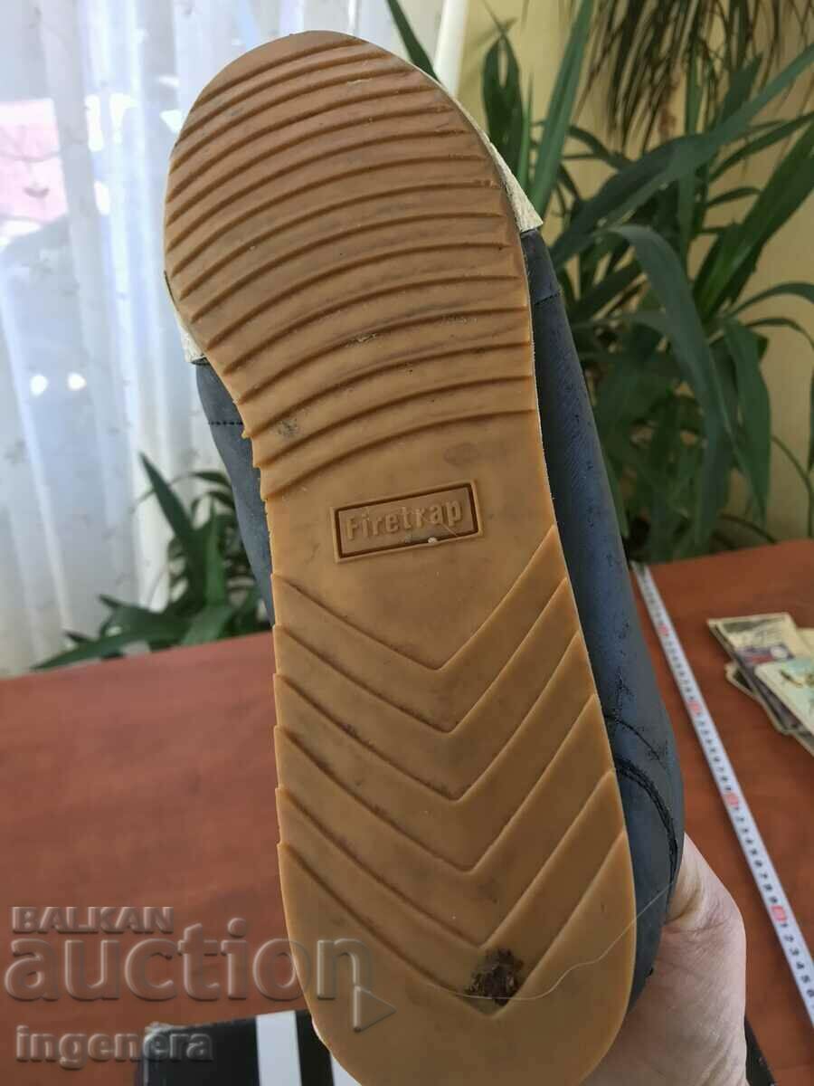 SNEAKERS - No. 47 - 5 SNEAKERS - No. 47 - 5