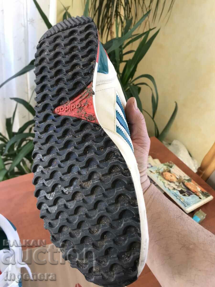 Delivery of SNEAKERS-No. 46+ Delivery of SNEAKERS-No. 46+