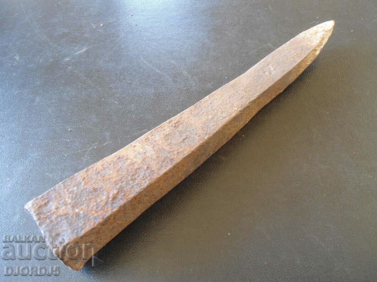 Delivery of Old wrought iron, 0.700 kg. Delivery of Old wrought iron, 0.700 kg.