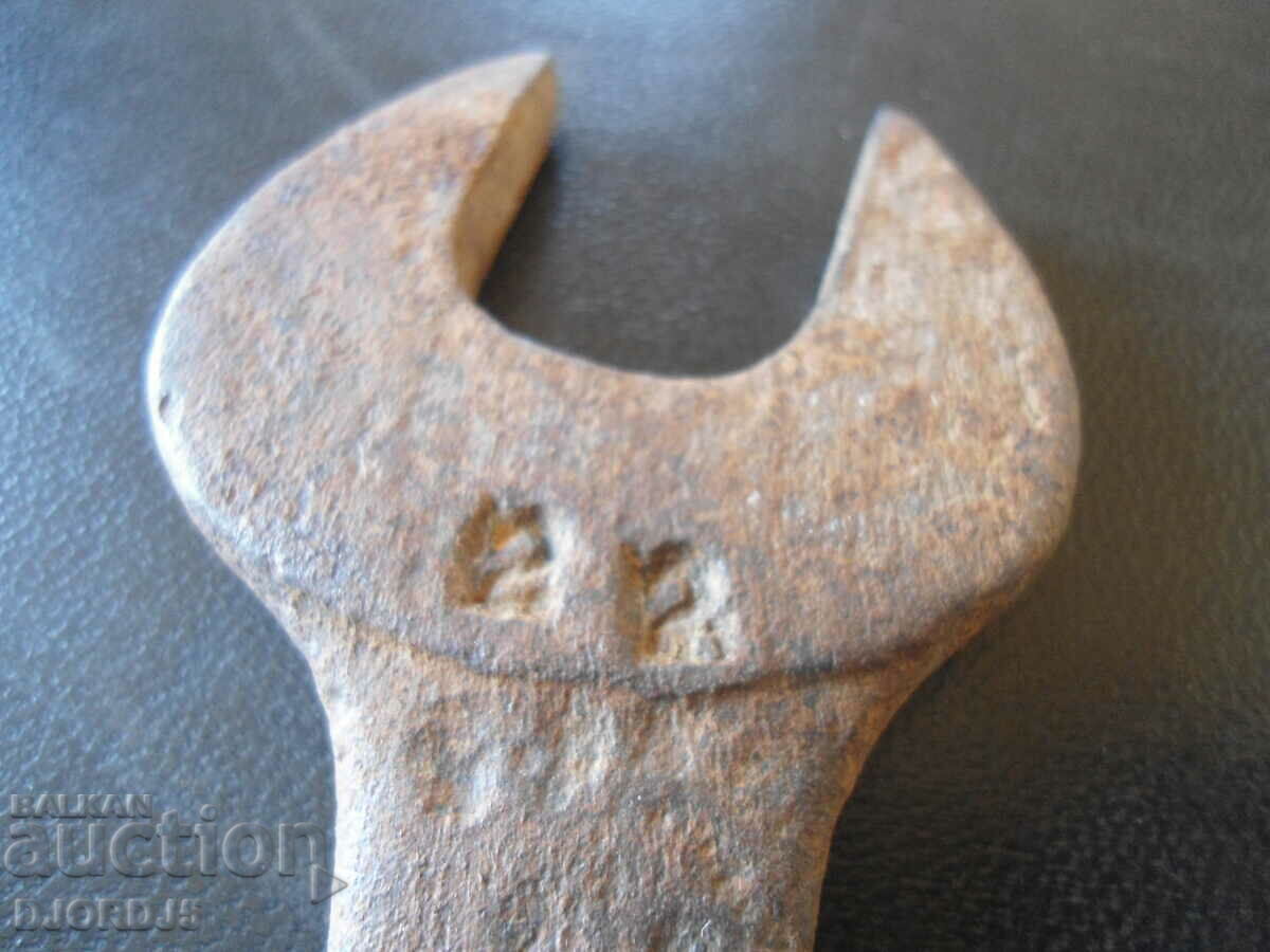 Auction  Old key 20-22, MADARA