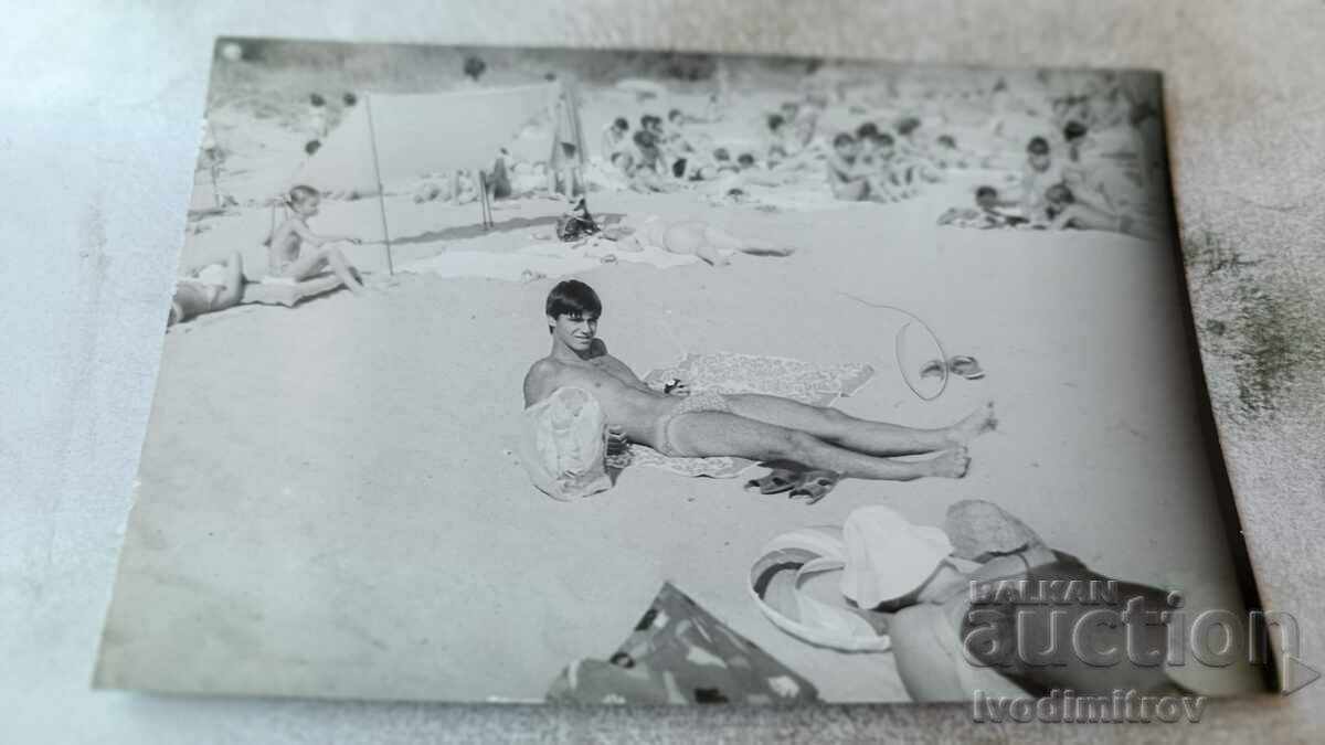 Снимка Созопол Младеж на плажа 1986
