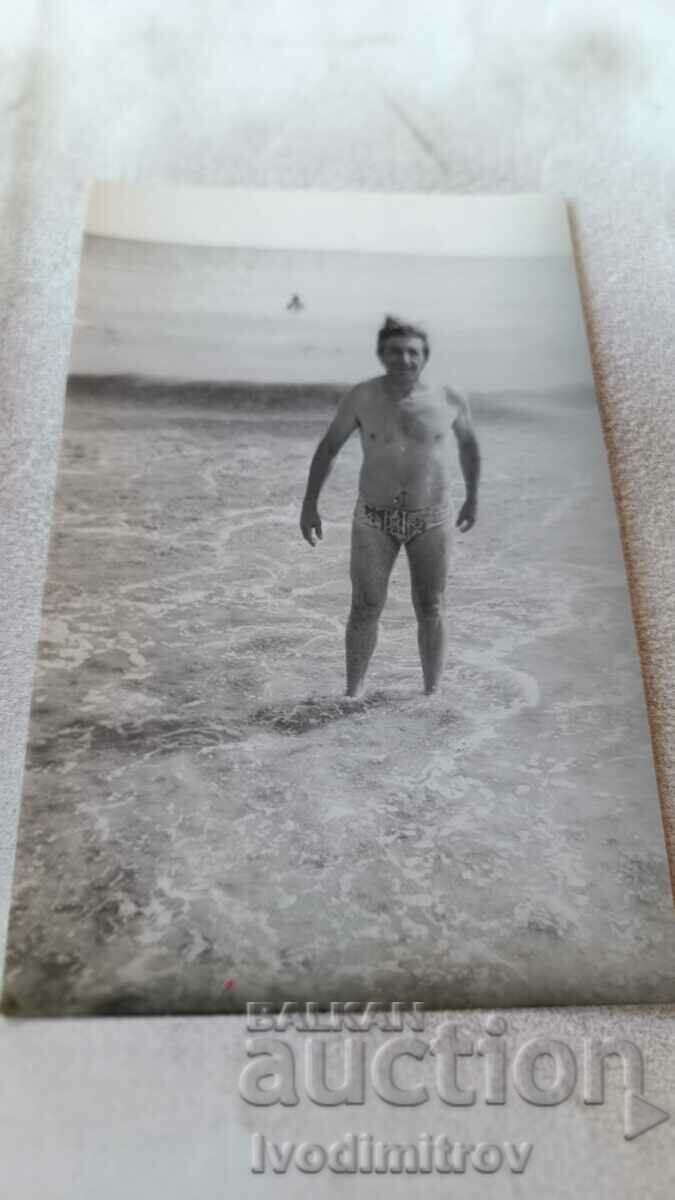 Fotografie Sozopol Omul pe plajă 1986