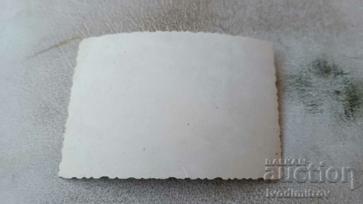 Photo Four women walking on the street with price 0.65 BGN | € 0.33 Photo Four women walking on the street with price 0.65 BGN | € 0.33