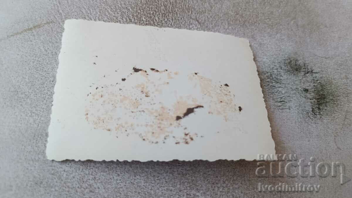 Photo Youth and girls on a cart with price 0.85 BGN | € 0.43 Photo Youth and girls on a cart with price 0.85 BGN | € 0.43