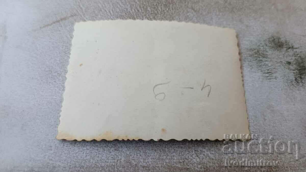 Picture Two women and two little girls with price 0.75 BGN | € 0.38 Picture Two women and two little girls with price 0.75 BGN | € 0.38