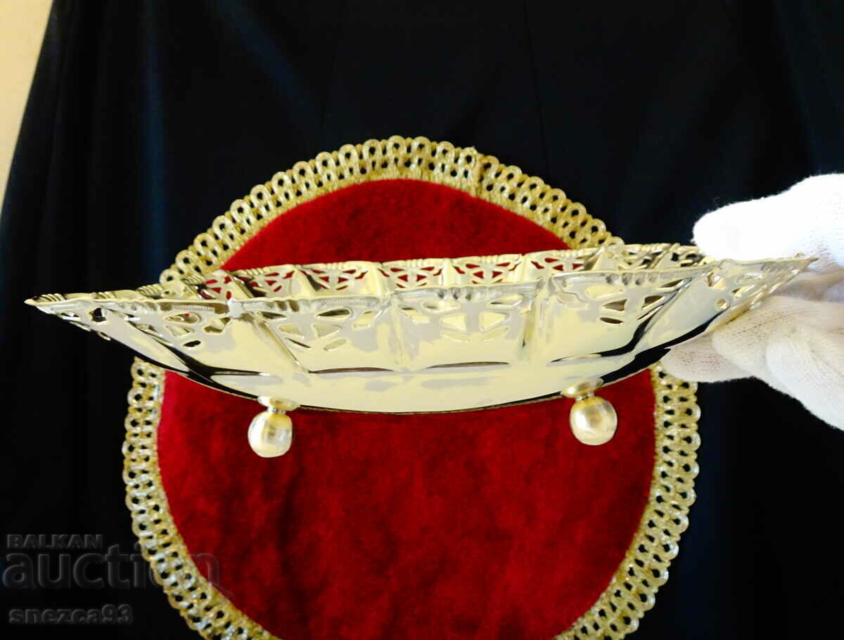 Auction Bronze fruit bowl, relief, openwork, square Auction Bronze fruit bowl, relief, openwork, square