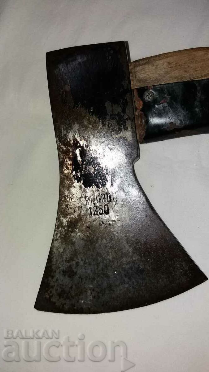 Auction  Axe--Pround