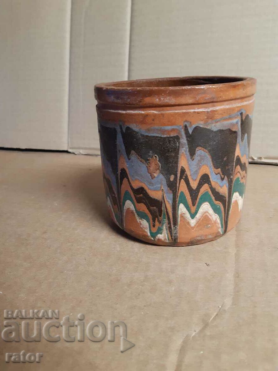 Delivery of Old clay jar - Kingdoms of Bulgaria. Pot, ceramic Delivery of Old clay jar - Kingdoms of Bulgaria. Pot, ceramic