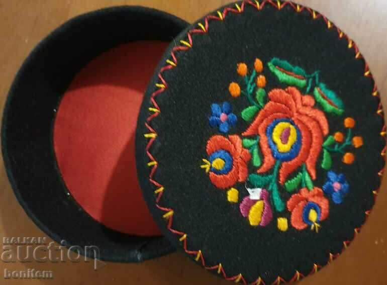 Jewelry Box with price 9.50 BGN | € 4.86 Jewelry Box with price 9.50 BGN | € 4.86