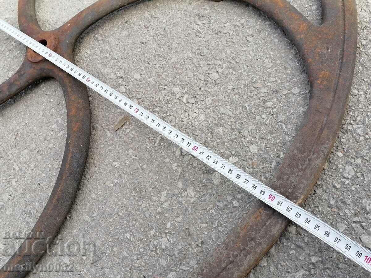 Wheel cast relief cast iron from pressed wrought iron casting - 5 Wheel cast relief cast iron from pressed wrought iron casting - 5