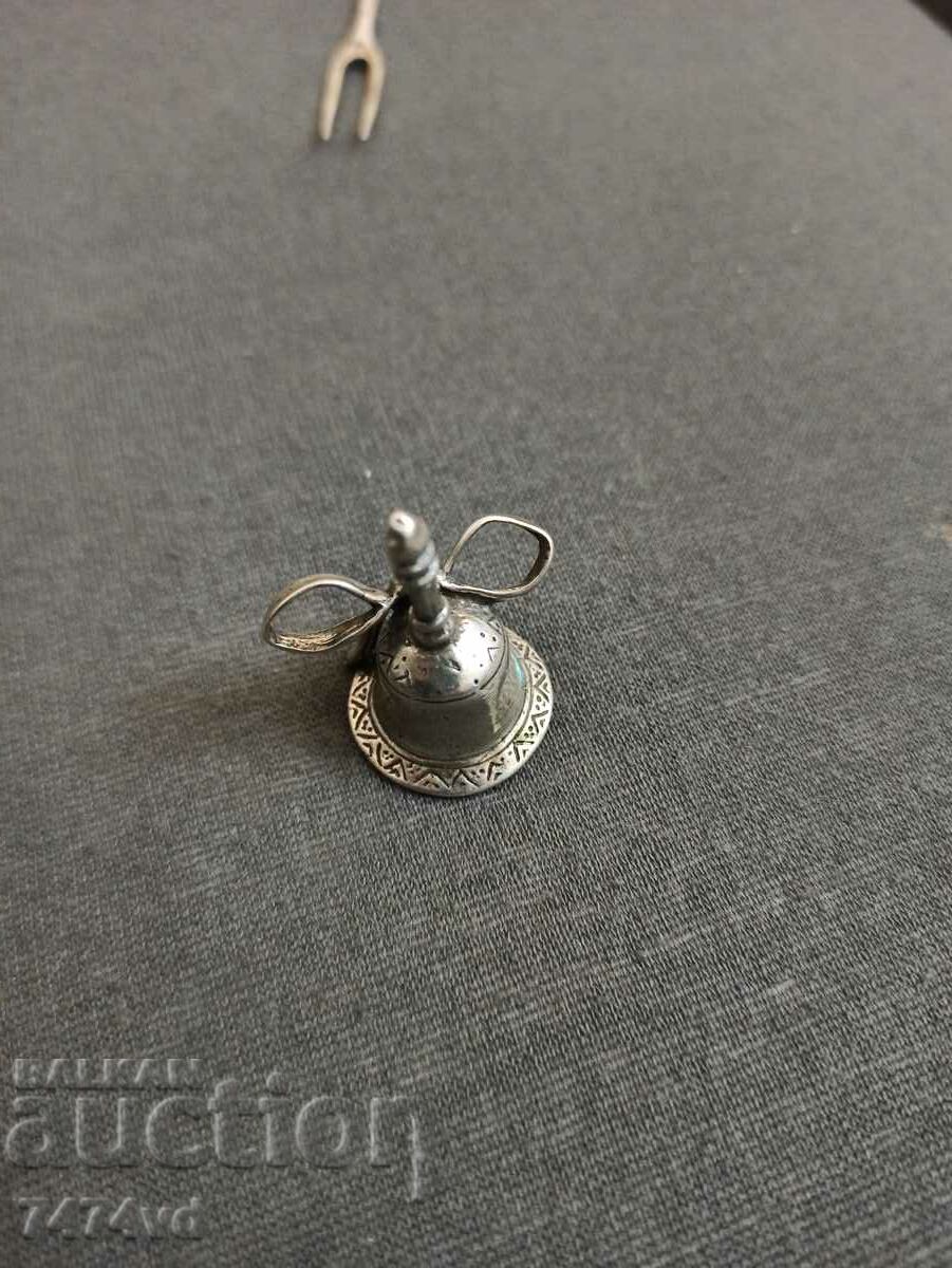 Delivery of SILVER MINI BELL Delivery of SILVER MINI BELL