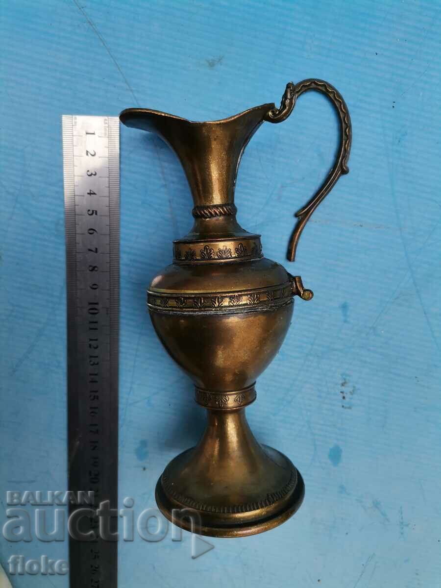 Bronze jug with price 15.00 BGN | € 7.67 Bronze jug with price 15.00 BGN | € 7.67