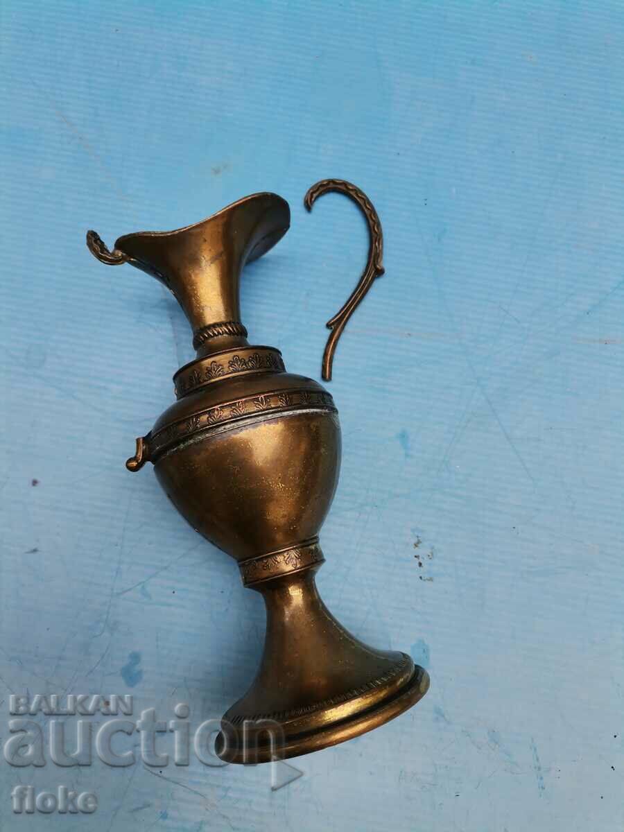 Auction Bronze jug Auction Bronze jug