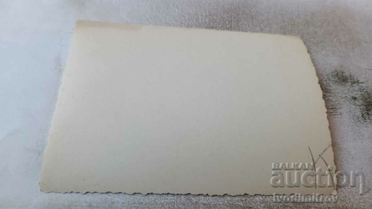 Photo Male boys and girls on the pier with price 1.75 BGN | € 0.89 Photo Male boys and girls on the pier with price 1.75 BGN | € 0.89