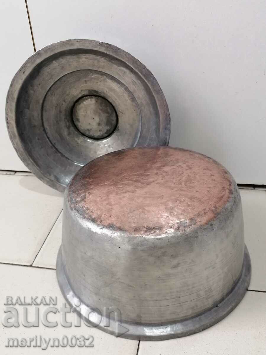 An old tinned pot, a baker's copper pot with lid - 7