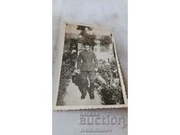 Foto Ofițer Pirot în grădină 1943