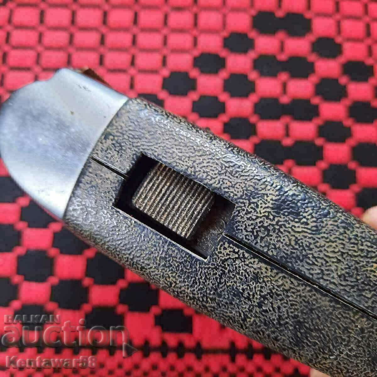 Licitație Aparat de ras electric - functional. Licitație Aparat de ras electric - functional.