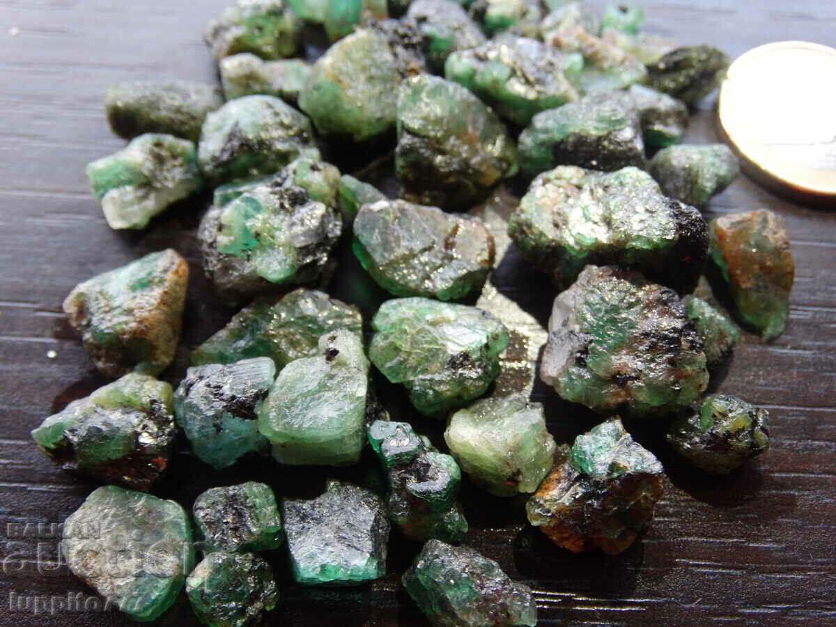 natural emerald beryl on matrix unique lot 250.00 carats - 5