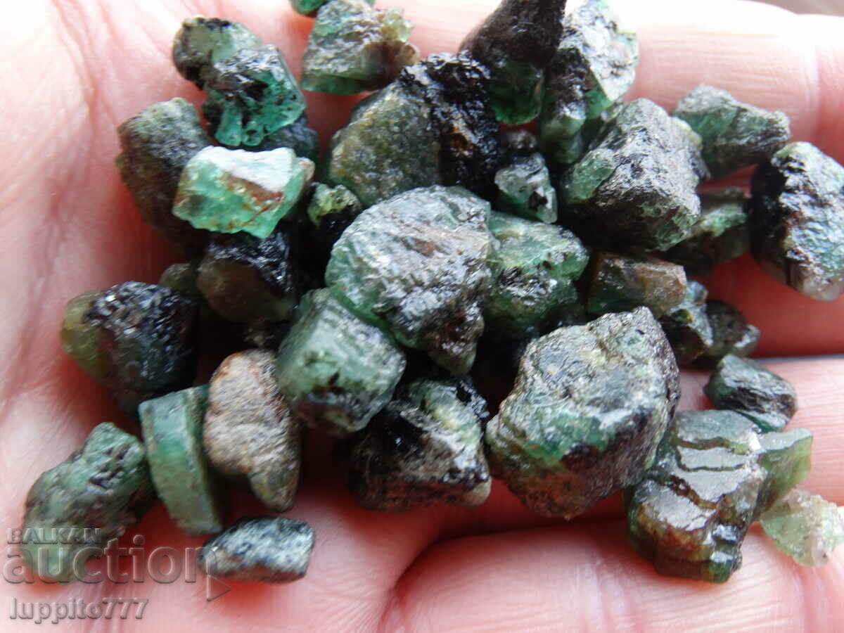 natural emerald beryl on matrix unique lot 250.00 carats - 7