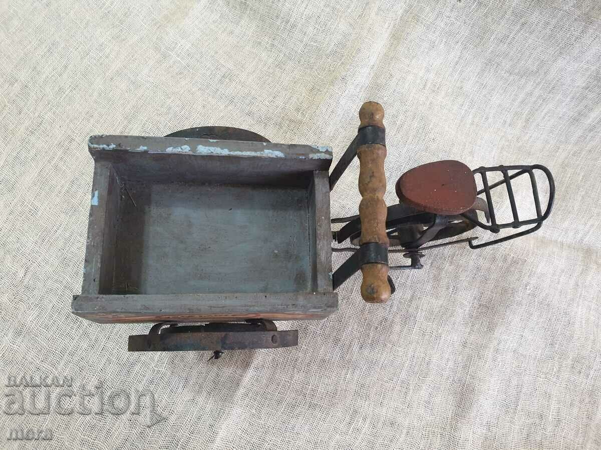 Licitație Tricicletă de epocă