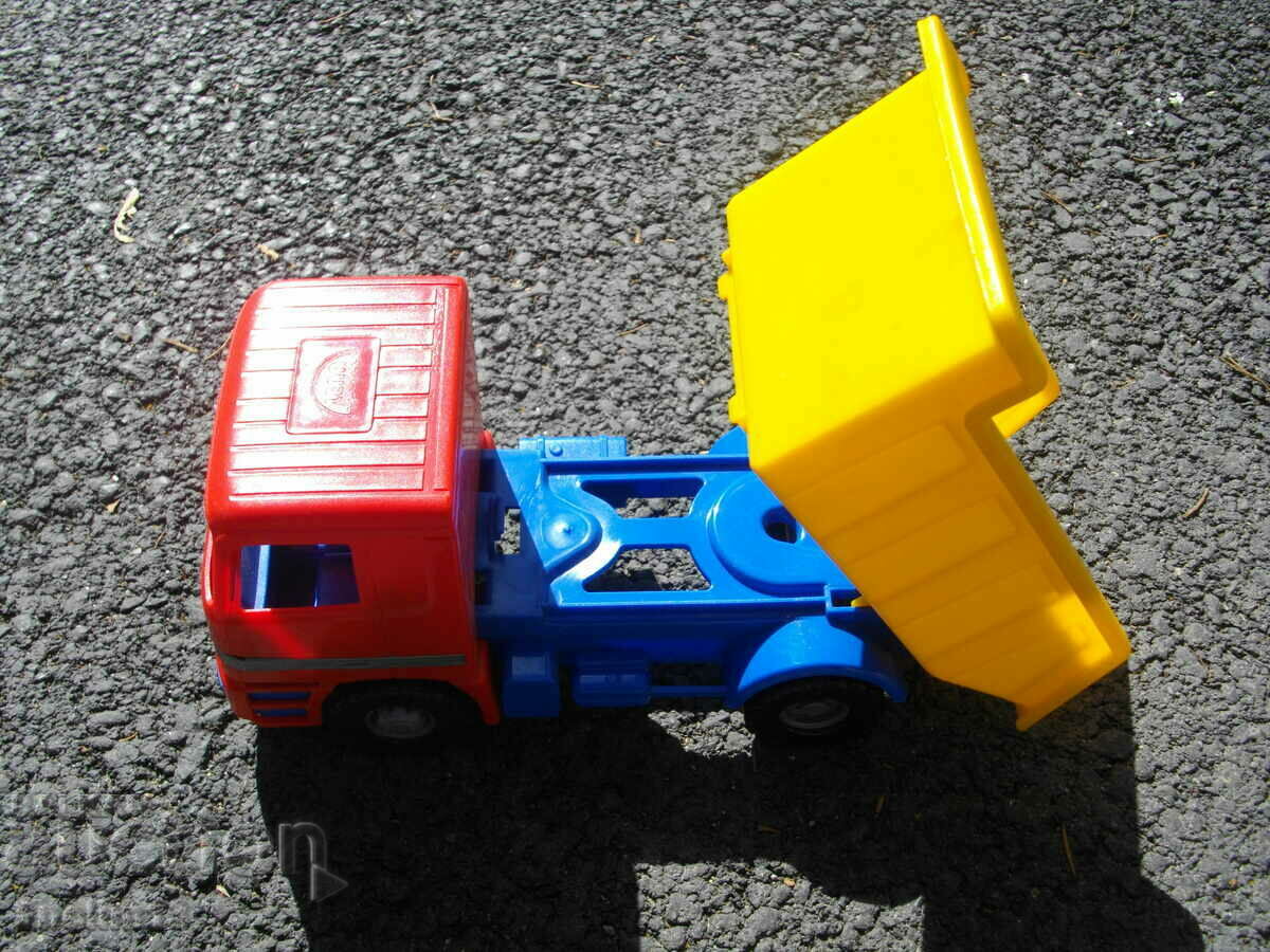 Delivery of CHILDREN'S TOY TRUCK MERCEDES LENA TRUCK