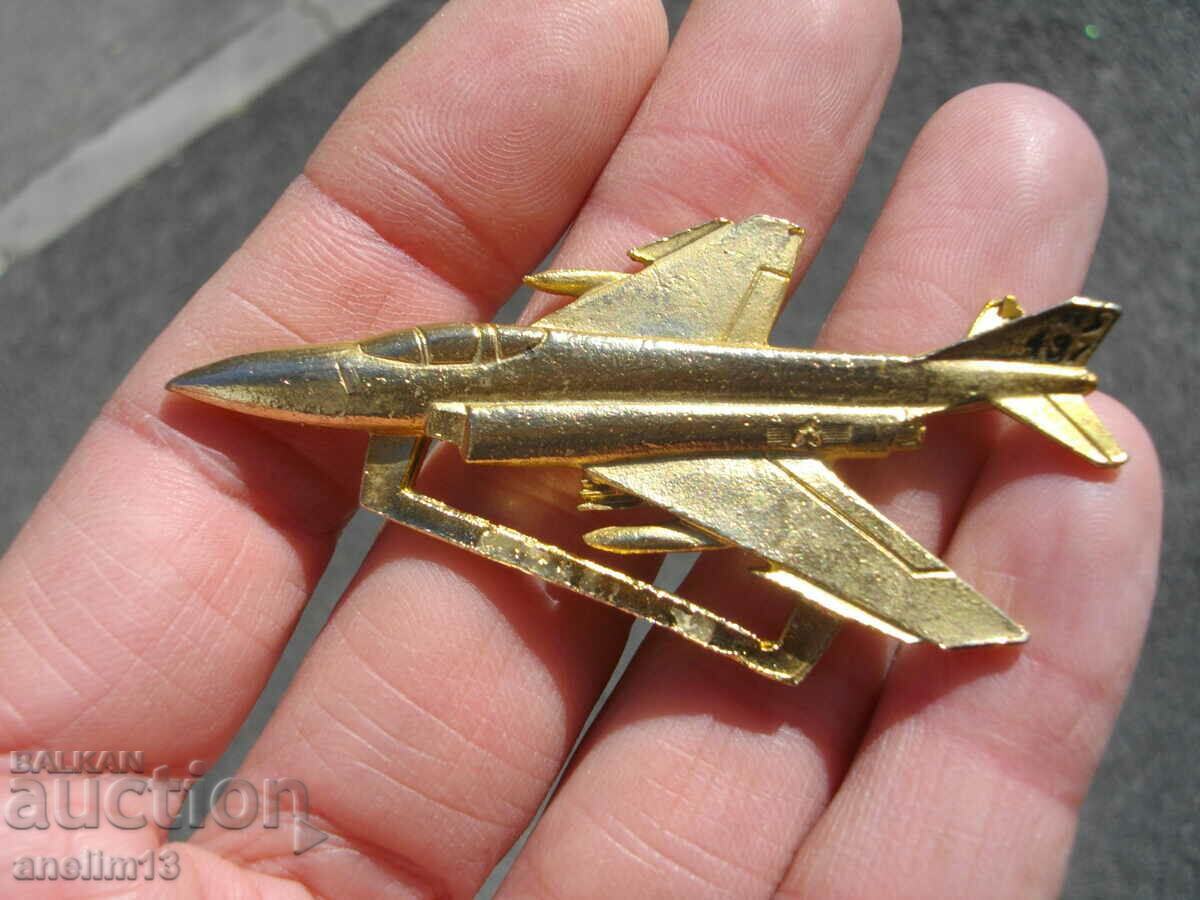 AVION DE METAL AVION DE LUPTA cu preț € 17.00 | 33.25 BGN