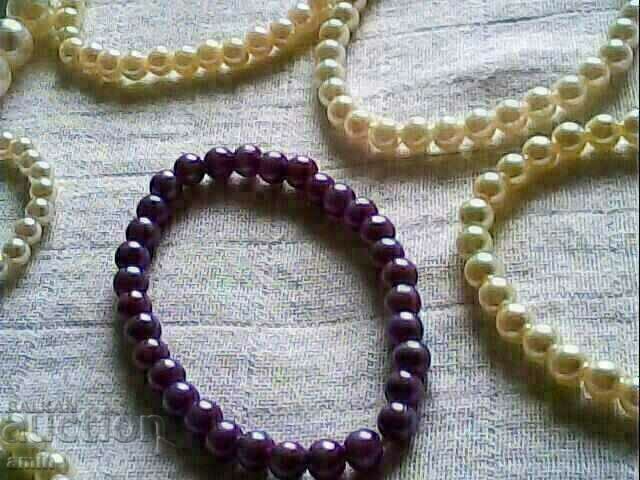 όμορφα βραχιόλια με τιμή 10.00 BGN | € 5.11 όμορφα βραχιόλια με τιμή 10.00 BGN | € 5.11