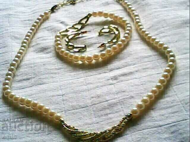 beautiful pearl necklace not real