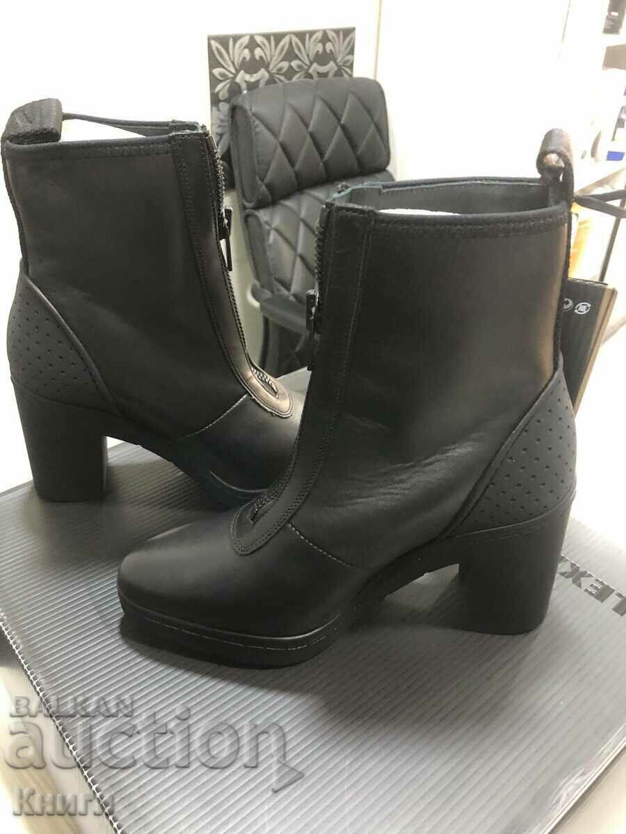 Women's boots Alexander Wang x H&M 36 number new with price 70.00 BGN | € 35.79 Women's boots Alexander Wang x H&M 36 number new with price 70.00 BGN | € 35.79