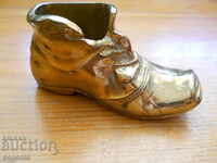 бронзова обувка