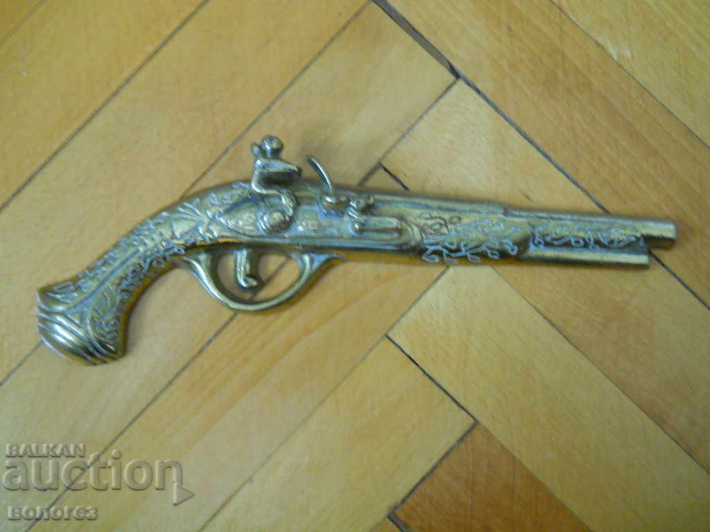 aplicatie de perete din bronz - pistol silex
