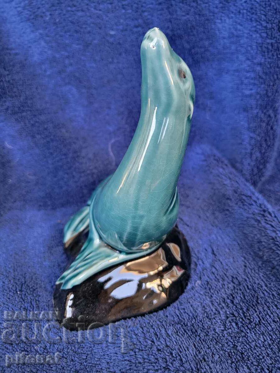 Collectible POOLE seal porcelain figurine with price 50.00 BGN | € 25.56 Collectible POOLE seal porcelain figurine with price 50.00 BGN | € 25.56