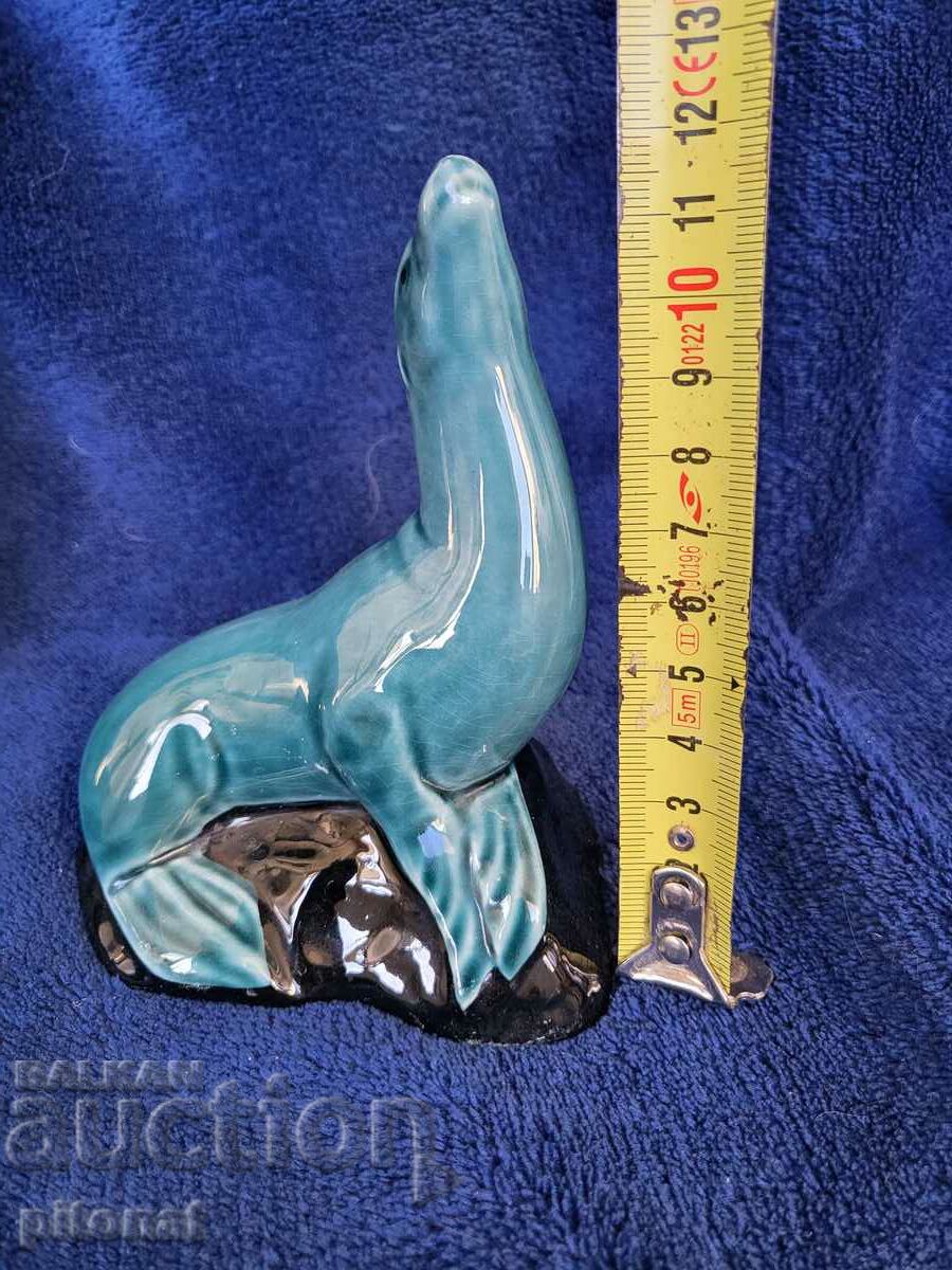 Collectible POOLE seal porcelain figurine - 6 Collectible POOLE seal porcelain figurine - 6