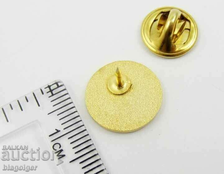 Auction  SAN MARINO FOOTBALL FEDERATION-OFFICIAL BADGE-EMAIL