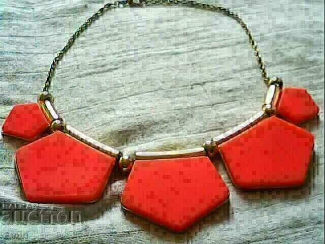 old gilded necklace ses natural kamak and with price 25.00 BGN | € 12.78 old gilded necklace ses natural kamak and with price 25.00 BGN | € 12.78