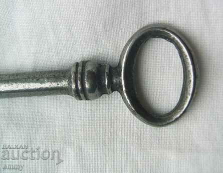 Old door key, 6.5 cm with price 7.00 BGN | € 3.58 Old door key, 6.5 cm with price 7.00 BGN | € 3.58