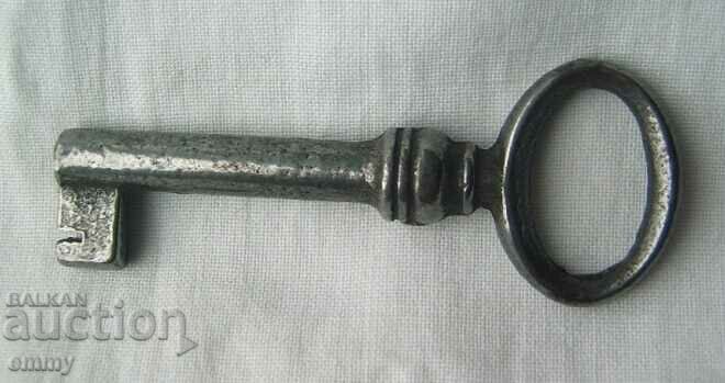 Delivery of Old door key, 6.5 cm Delivery of Old door key, 6.5 cm