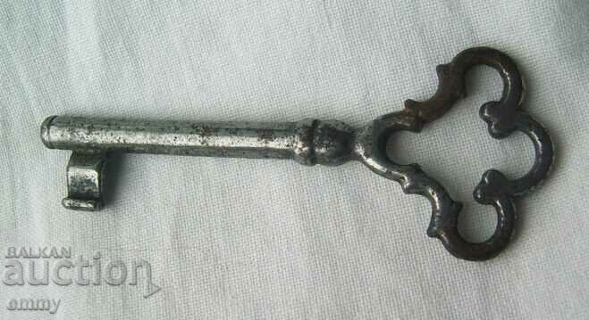 Old key 6.5 cm