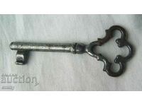 Old key 6.5 cm