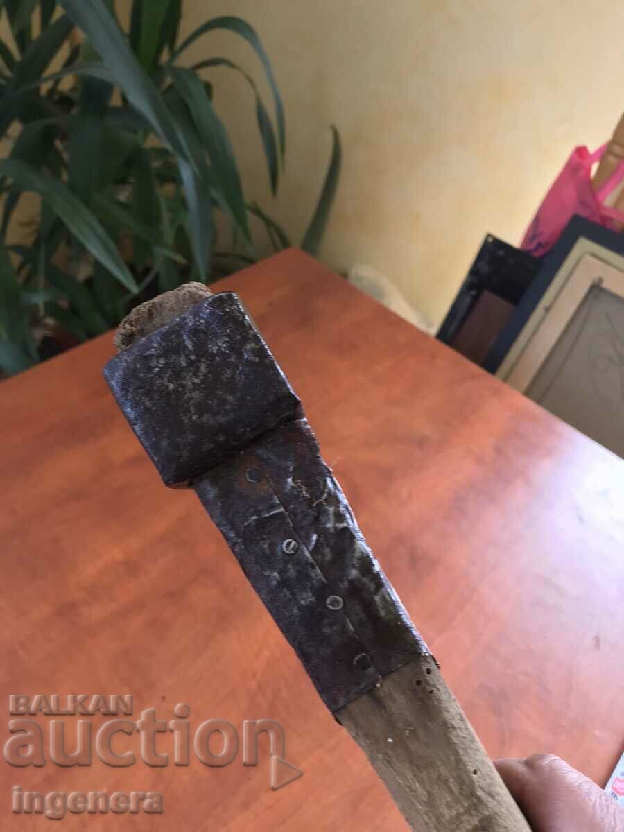 AX AX HANDLED TOOL - 5