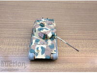 παλιό πλαστικό μοντέλο στρατιωτικού παιχνιδιού μιας γερμανικής δεξαμενής του 2ου Παγκοσμίου Πολέμου