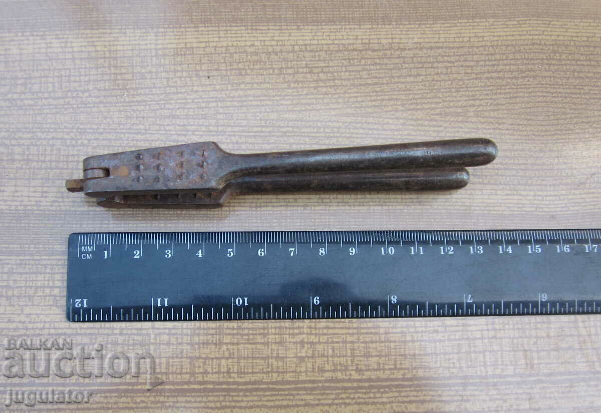 vintage solid steel nutcracker nut crusher - 7 vintage solid steel nutcracker nut crusher - 7