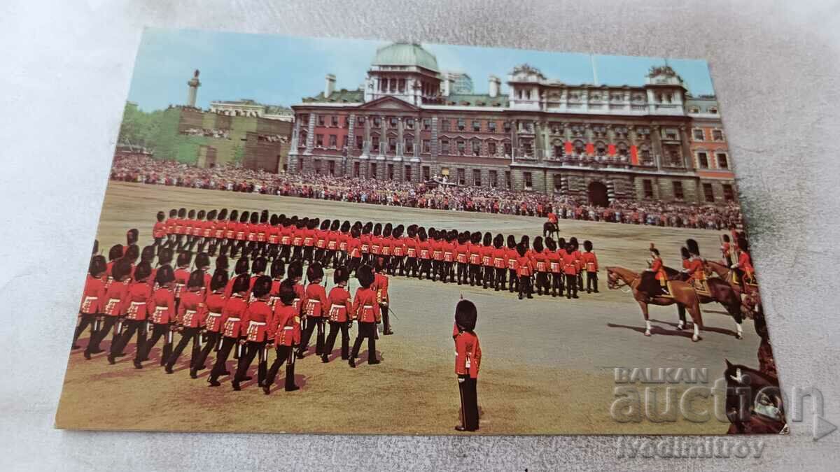PK London Trooping the Color στην παρέλαση Horsguards
