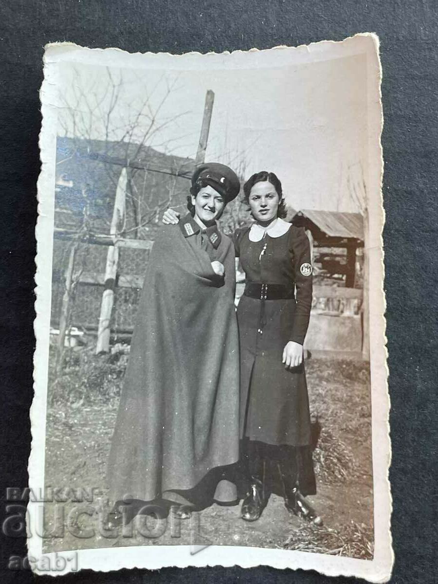 Women in uniform 1939