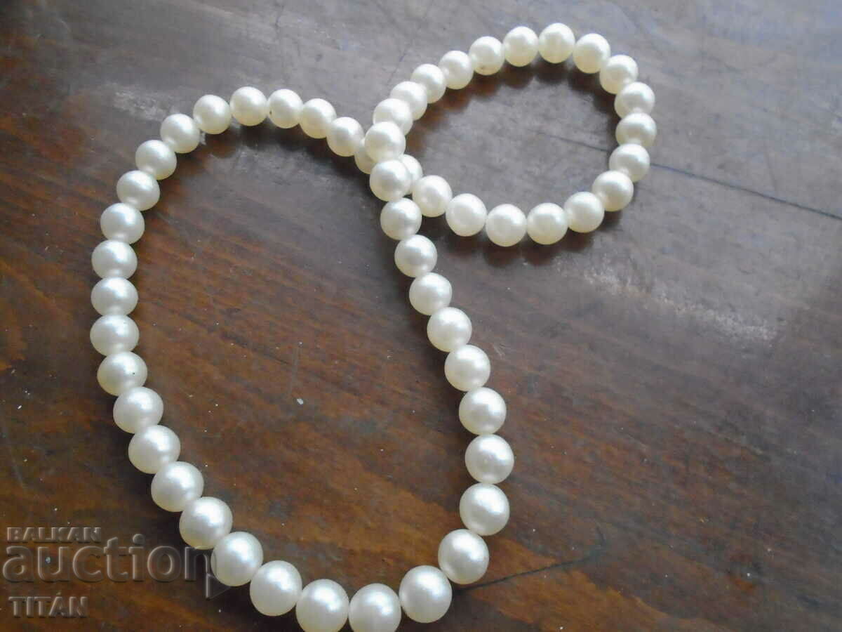 LOT OF PEARL NECKLACE